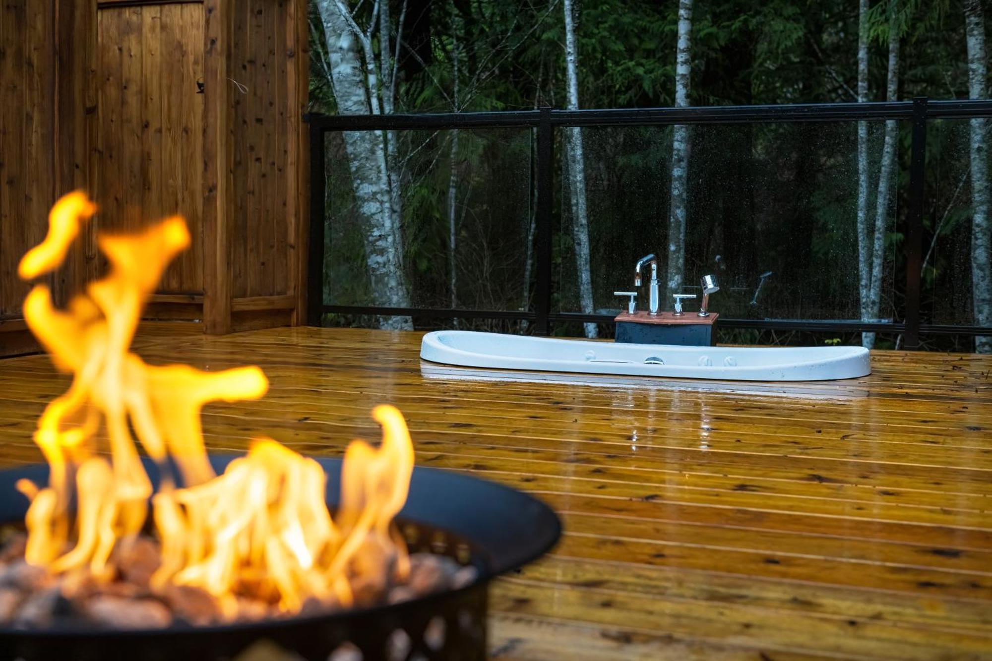 West Coast Trail Lodge Port Renfrew Exterior photo