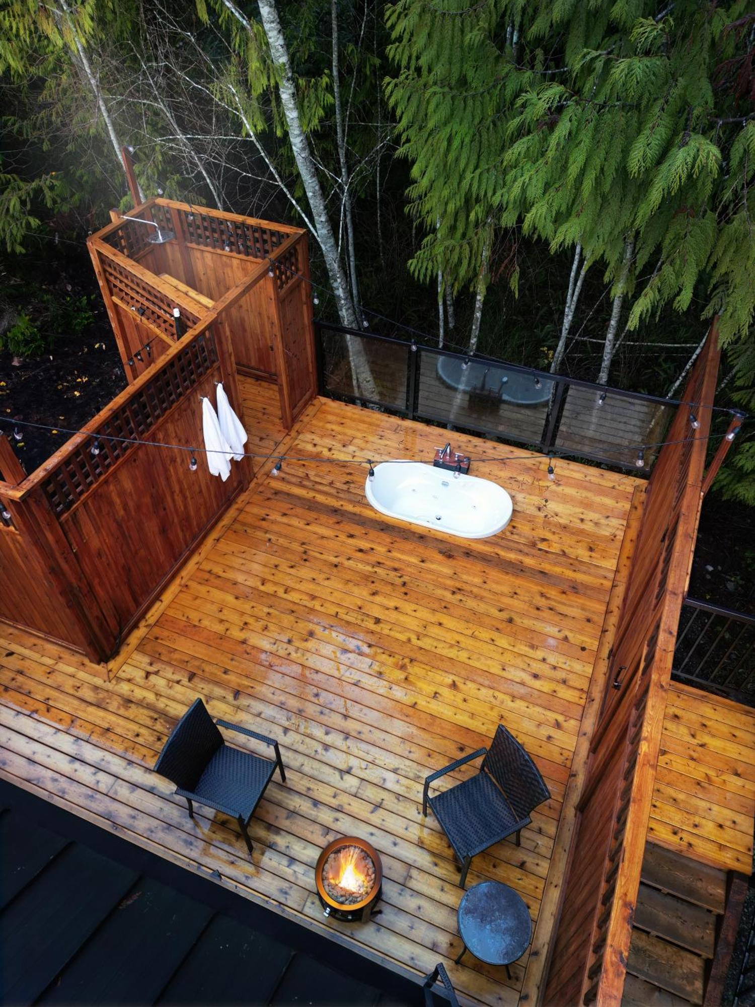 West Coast Trail Lodge Port Renfrew Exterior photo