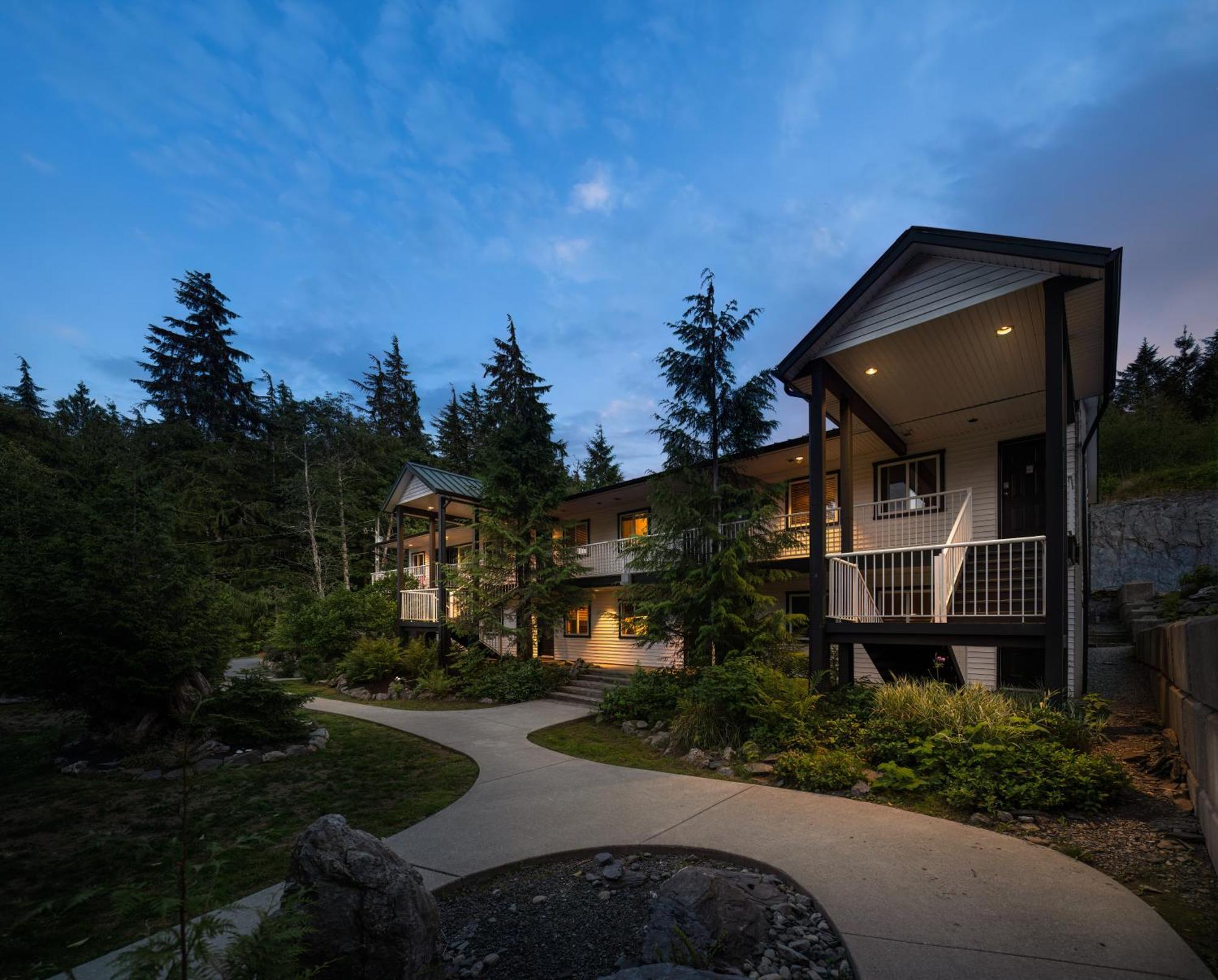 West Coast Trail Lodge Port Renfrew Exterior photo