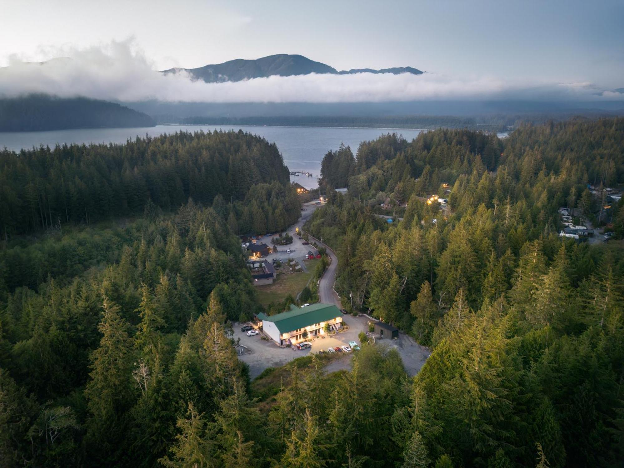 West Coast Trail Lodge Port Renfrew Exterior photo