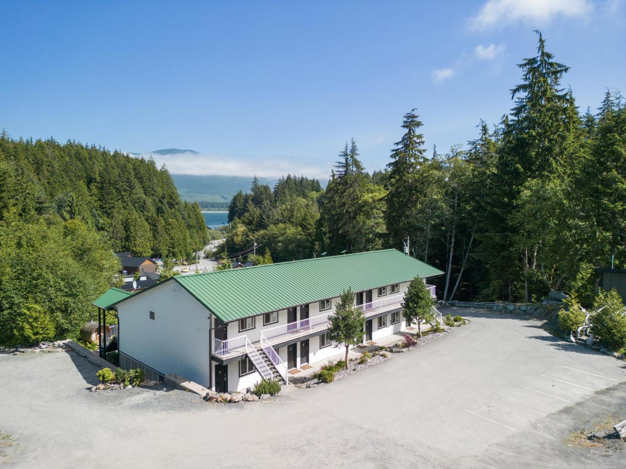 West Coast Trail Lodge Port Renfrew Exterior photo