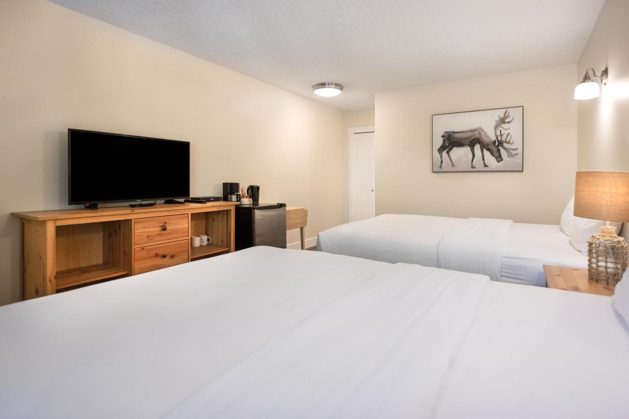 West Coast Trail Lodge Port Renfrew Room photo
