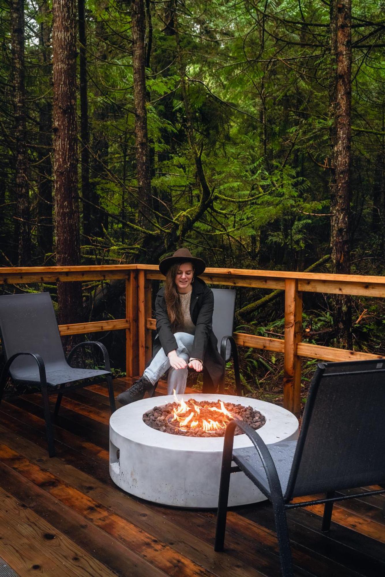 West Coast Trail Lodge Port Renfrew Exterior photo