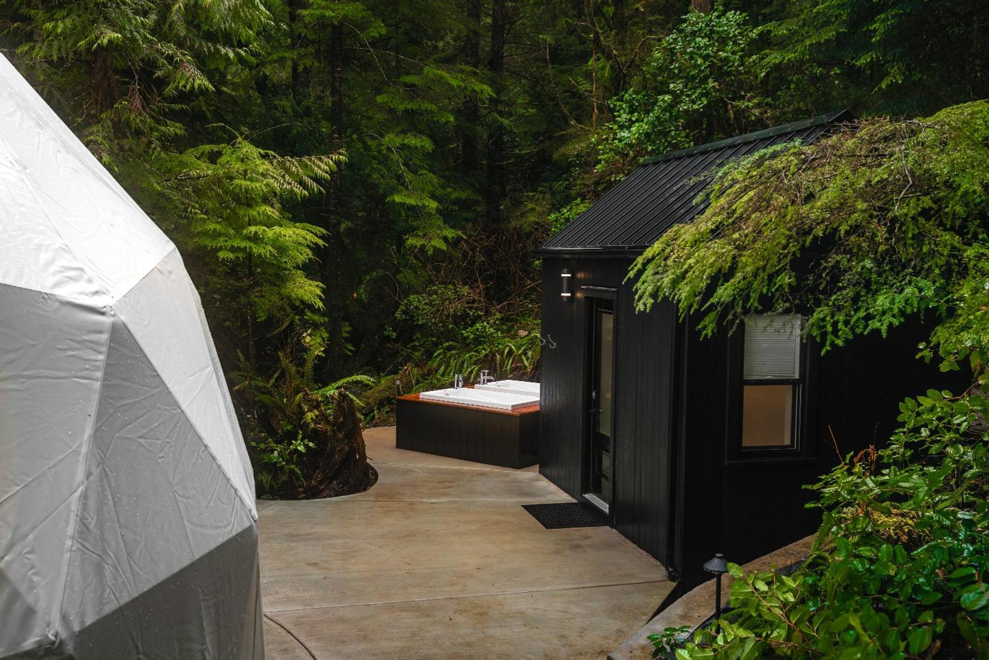 West Coast Trail Lodge Port Renfrew Exterior photo